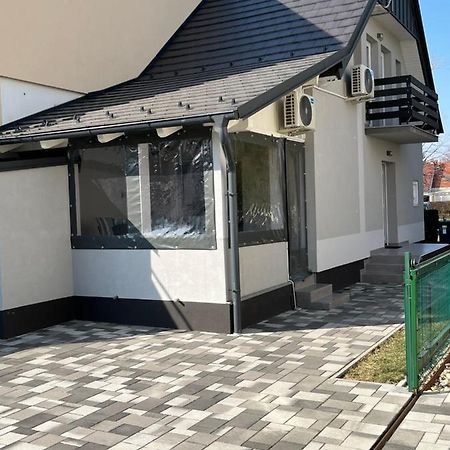 Komo Apartment Bük Eksteriør billede