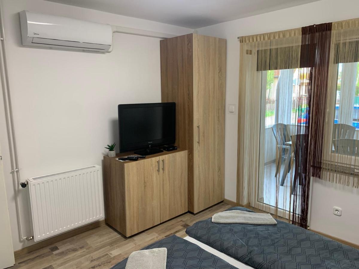Komo Apartment Bük Eksteriør billede