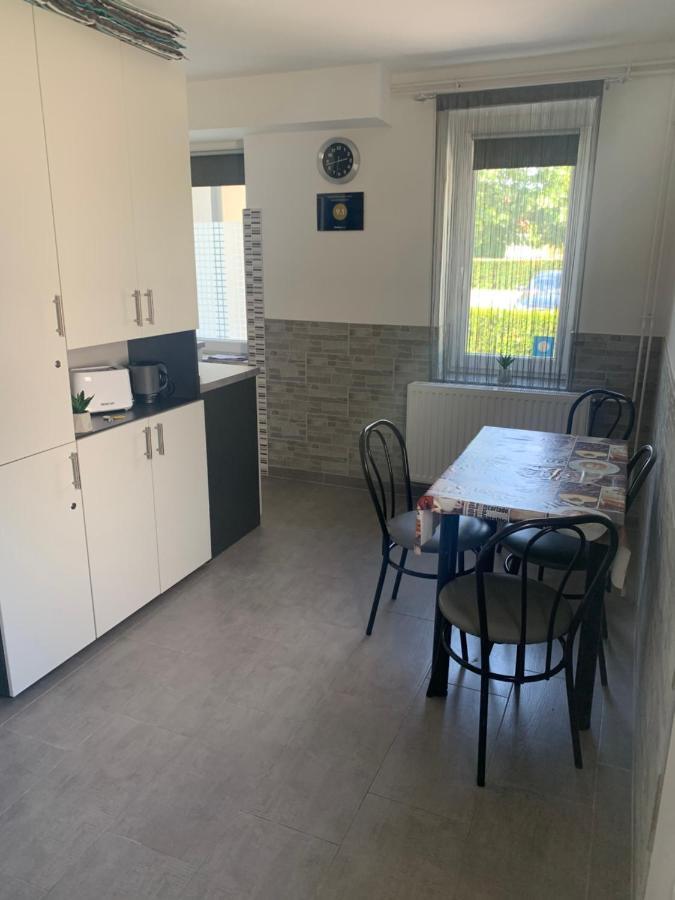 Komo Apartment Bük Eksteriør billede