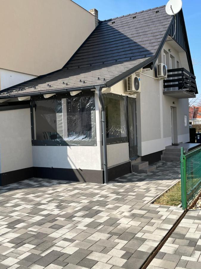 Komo Apartment Bük Eksteriør billede